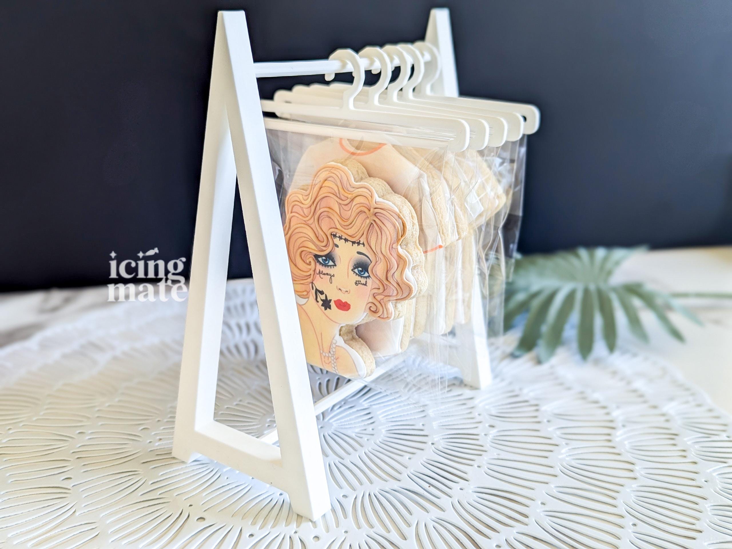 Cookie Hanging Rack + Cookie Hangers