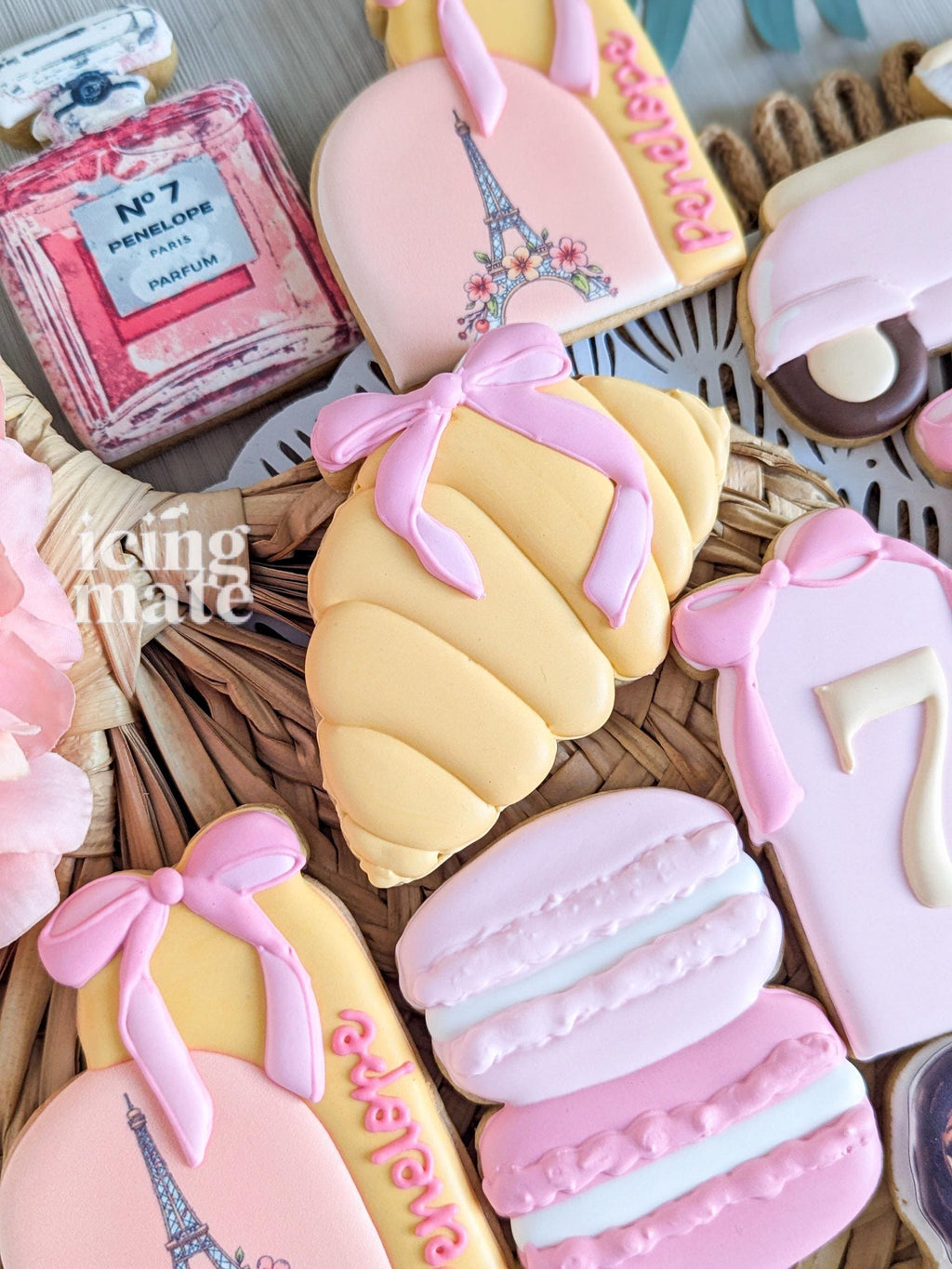 Croissant Bow Cookie Cutter